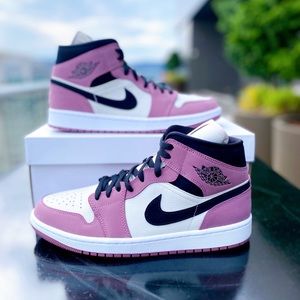 Jodan 1 Mid SE Light Mulberry